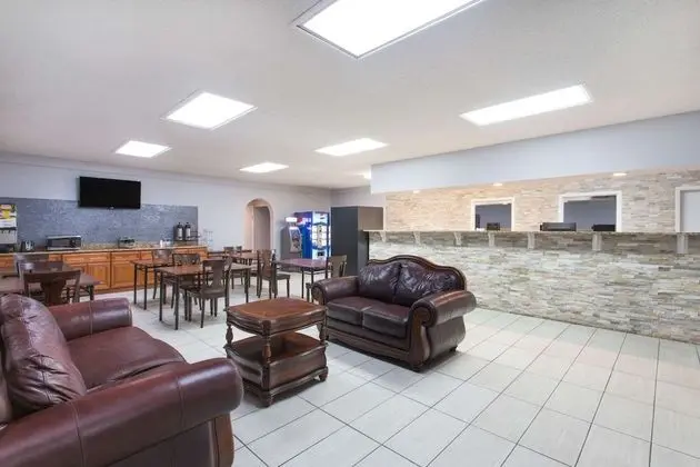 Knights Inn Plant City - Lobi