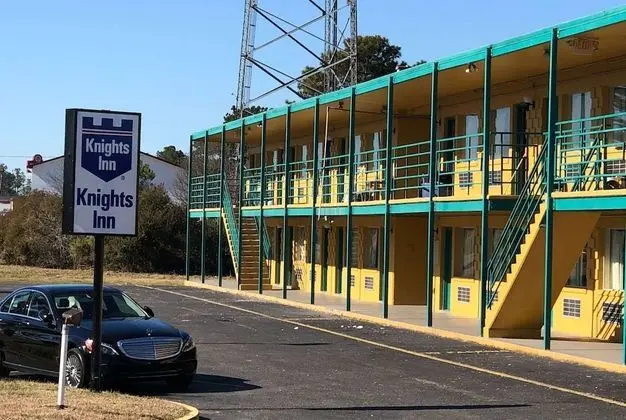 Knights Inn Selma - Dış Mekan