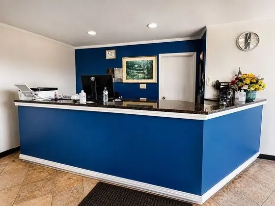 Knights Inn Selma - Lobi