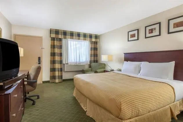 Knights Inn South Amboy/Garden State Parkway South