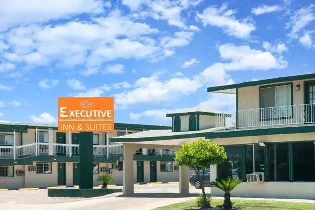 Knights Inn & Suites Eagle Pass