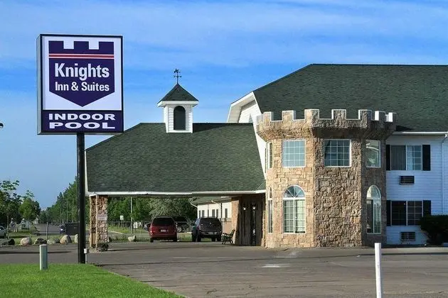 Knights Inn and Suites Grand Forks