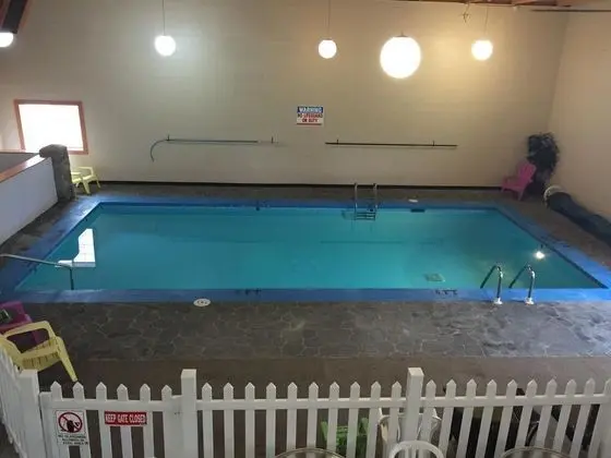 Knights Inn and Suites Grand Forks