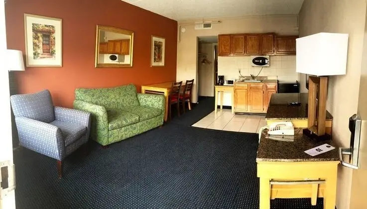 Knights Inn & Suites Virginia Beach