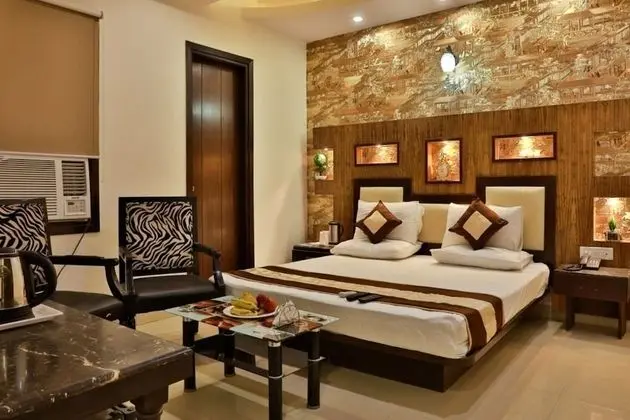 Hotel KNK International