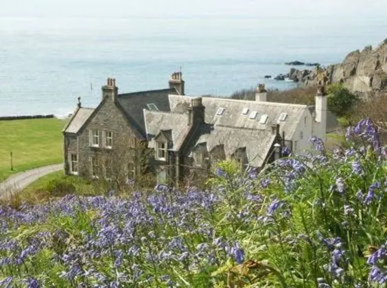 KNOCKINAAM LODGE