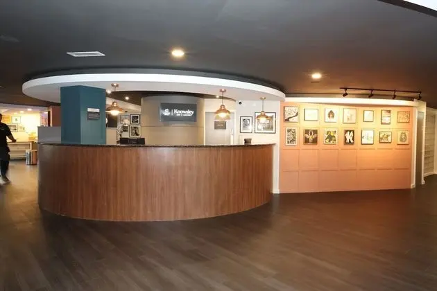 Knowsley Inn & Lounge