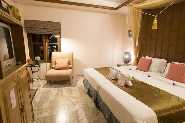 Koh Chang Cliff Beach Resort - Oda
