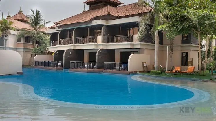 KOHH – 2BR in Anantara North Residence - Havuz