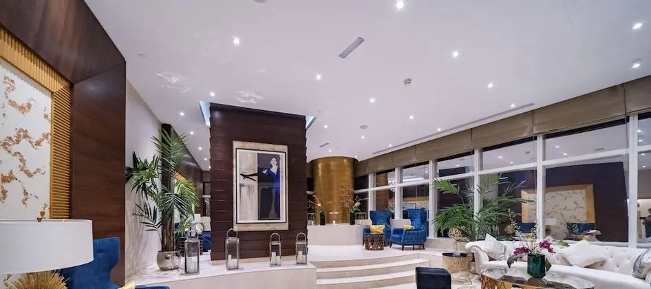 KOHH – 3BR in DAMAC Heights - Lobi