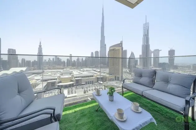 KOHH – 3BR in Downtown Views