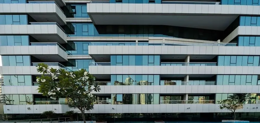 KOHH – Studio in DAMAC Maison Canal Views - Havuz