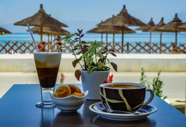 Kokoni Beach Hotel - Yeme / İçme