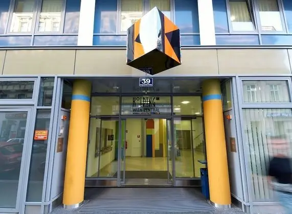 Hotel Kolpinghaus Wien Zentral - Dış Mekan