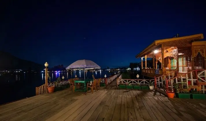 Kolu Group Of Houseboats