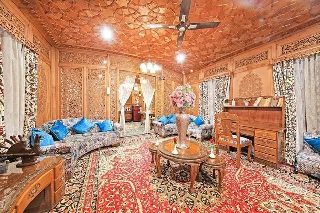 Kolu Group Of Houseboats - Lobi