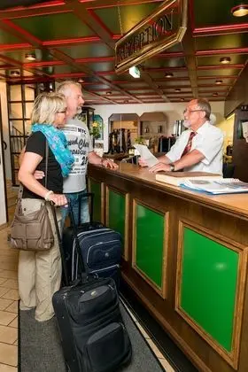 Komforthotel Butjadinger Tor - Lobi