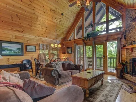 Komfy Kozy by Jackson Mountain Homes