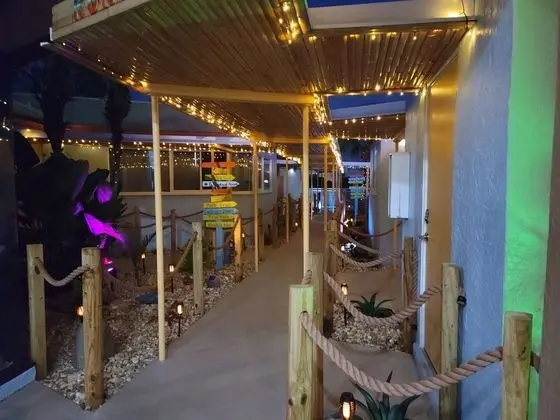 Kon Tiki Inn - Dış Mekan