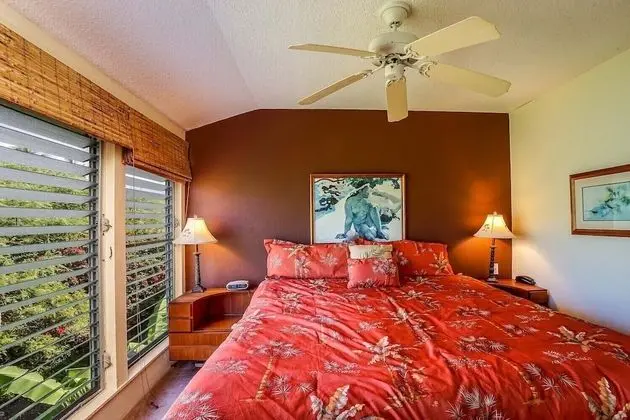 Kona Isle #d31 - Oda