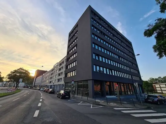 KONCEPT Hotel International - Dış Mekan