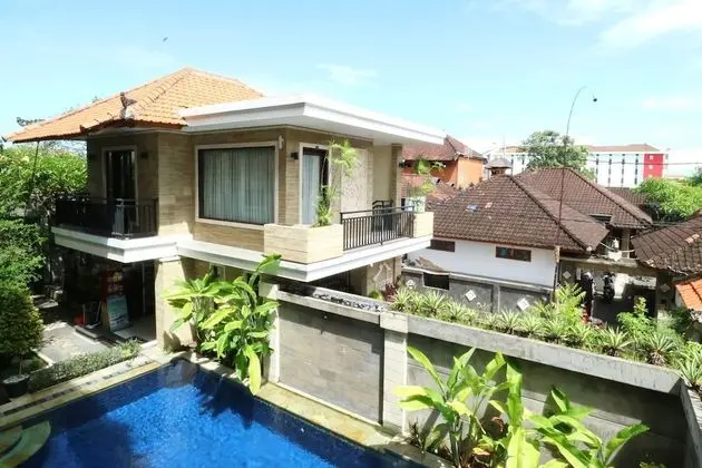 Kondra Premiere guest house - Havuz