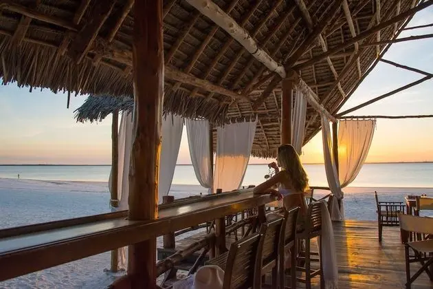 Konokono Beach Resort and Isaraya Over Water Villa - Plaj