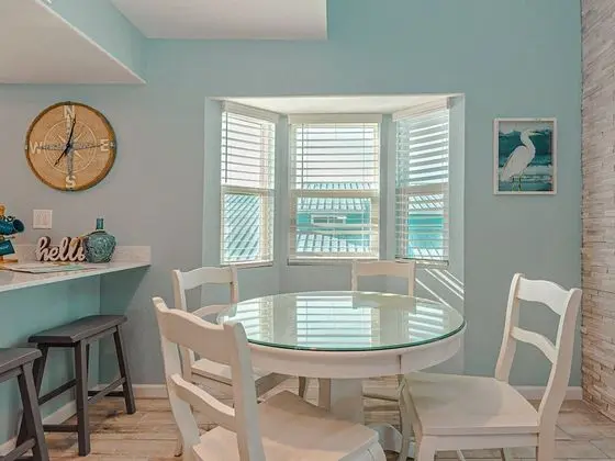 Kontiki Bayfront Condo #502 - Mutfak