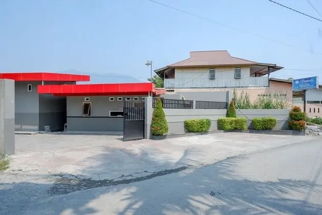 KoolKost near RS Samaritan Palu - Dış Mekan