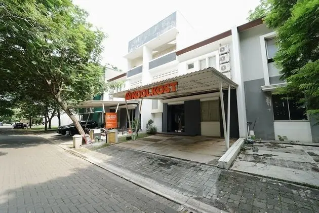 KoolKost near Universitas Prasetiya Mulya - Dış Mekan
