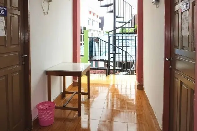 KoolKost Syariah @ Komplek Kost Dempo - İç Mekan