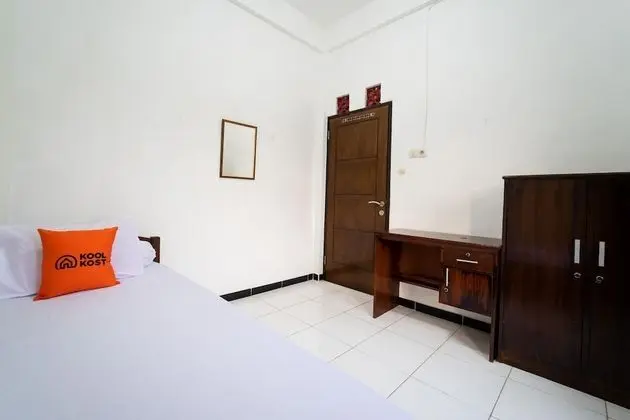 KoolKost Syariah near MRT Lebak Bulus Station