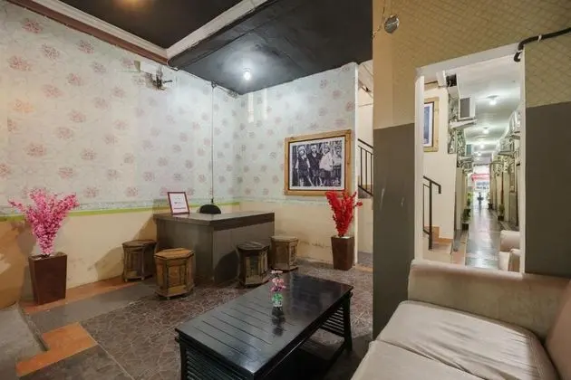 Koolkost Syariah near Stasiun Poris