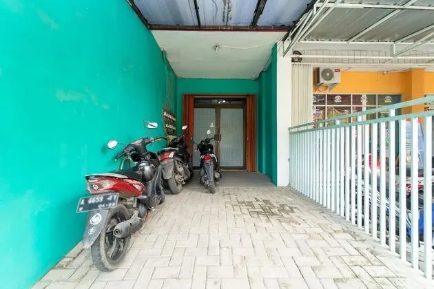 KoolKost Syariah near Summarecon Mall Serpong