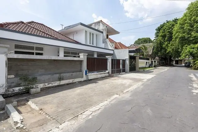 KoolKost Syariah near Universitas Merdeka Malang - Caters to Women