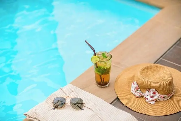 Koon Hotel Sukhumvit - Havuz
