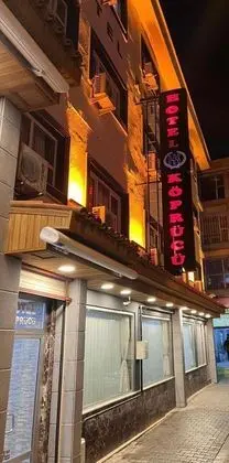 Köprücü Hotel - Gece Görünümü