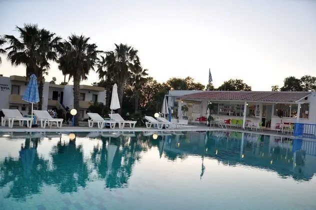 Kos Olympia Apartment at Lambi Beach - Havuz