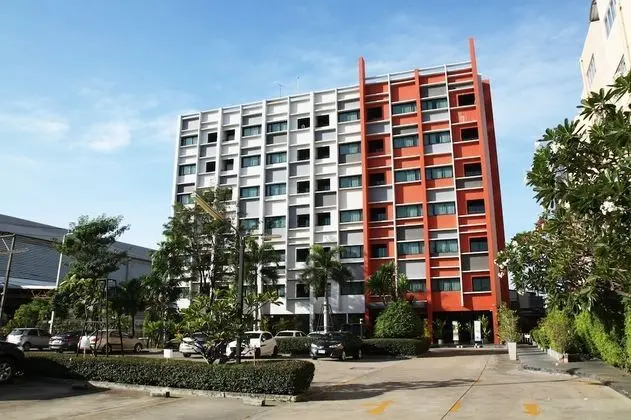KOS HOTEL SUVARNABHUMI AIRPORT - Dış Mekan