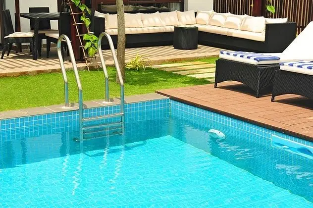 Kosmos Phu Quoc Villa - Havuz