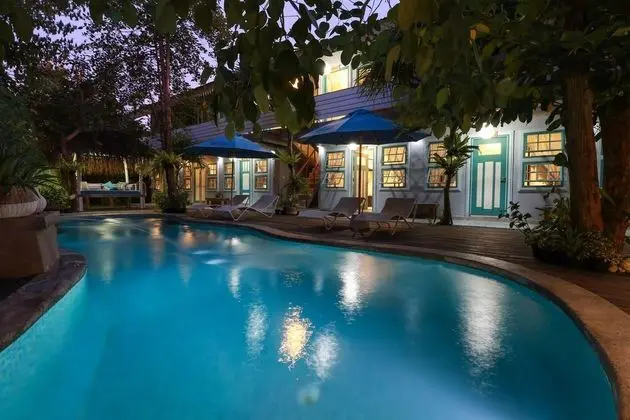 Kosta Hostel Seminyak - Havuz