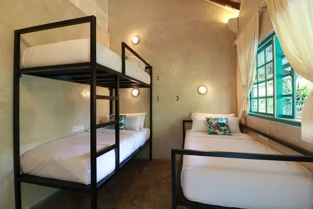 Kosta Hostel Seminyak - Oda