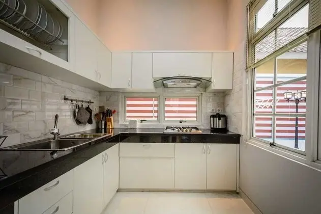 Villa Kota Bunga Puncak 2 Bedroom - Mutfak