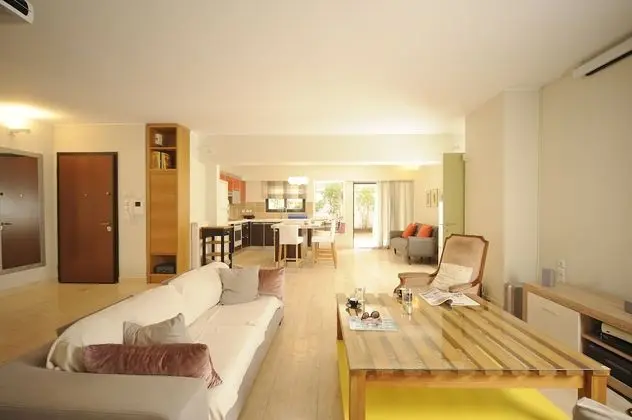 Koukaki Garden Escape Child Friendly Apartment by VillaRentalsgr - İç Mekan