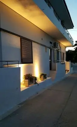 Koukounari 2 Rooms - Dış Mekan
