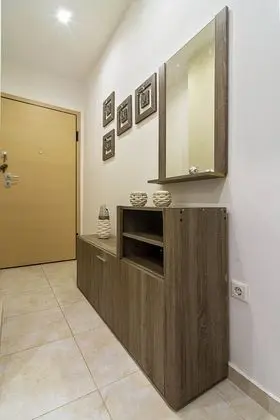 Kountouriotou New Quiet and Central Apt