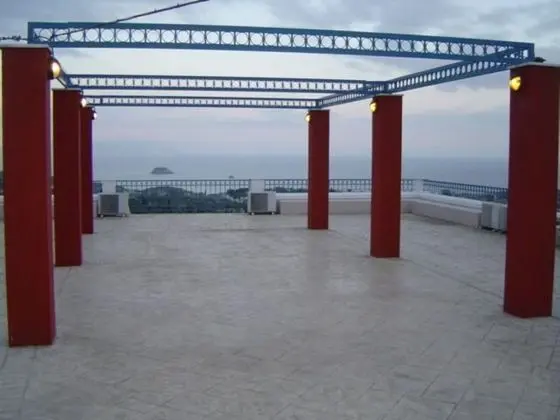 Kourkoumelata - Dış Mekan