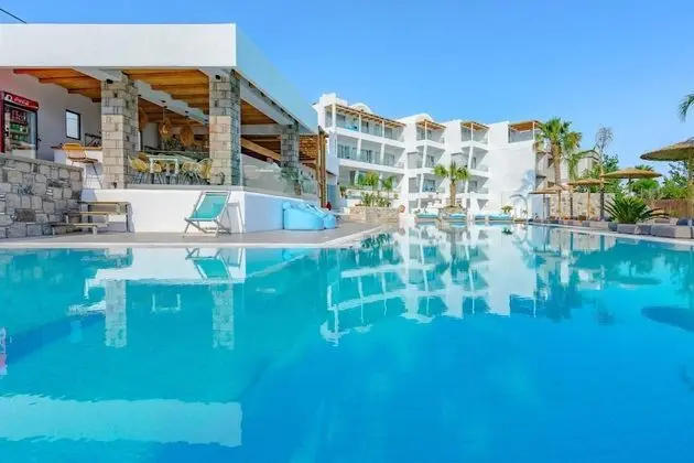 Kouros Home and Suites