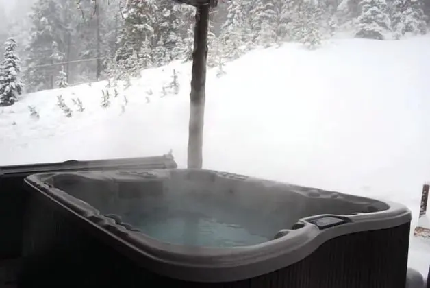 Kowal Ski Cabin by Apex Accommodations - Havuz