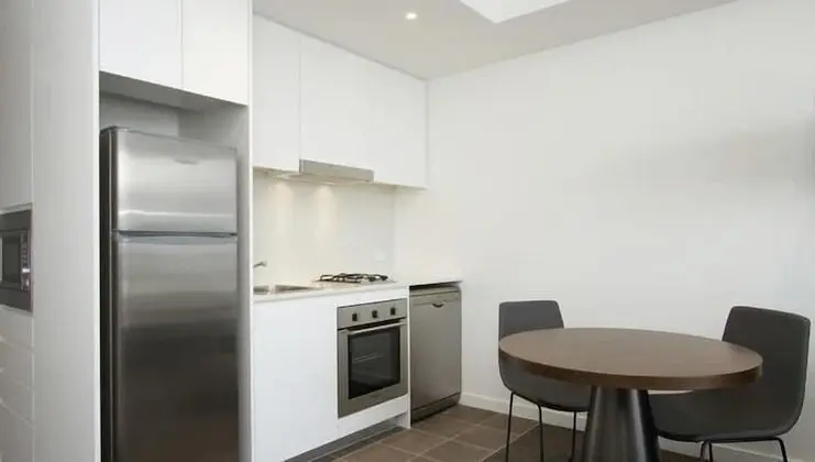 KOZYGURU Chatswood Luxury Studio - Mutfak